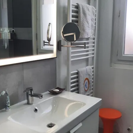 Homestay Confortable Dans Un Lumineux