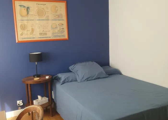 Confortable Dans Un Lumineux