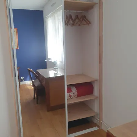 Confortable Dans Un Lumineux *